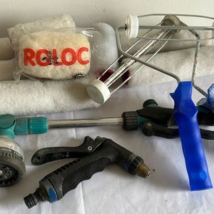 Lote de Rodillos de Pintura, Mango y Aspersor de Jardín - imagen 2