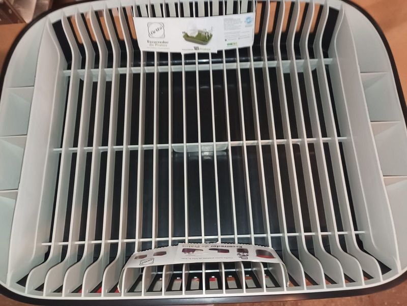 Escurridor de 18 platos en excelente condición - imagen 2