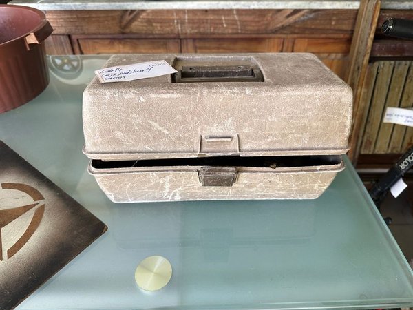Caja de herramientas y accesorios - imagen 3