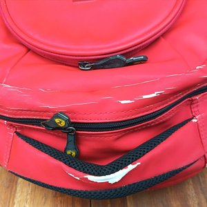 Mochila Roja Ferrari y Bolsos de Viaje Lufthansa - imagen 10