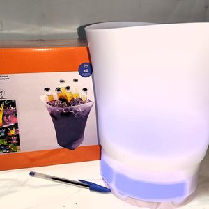 Hielera/Champagnera con Parlante Bluetooth y Luces LED Recargable - imagen 2