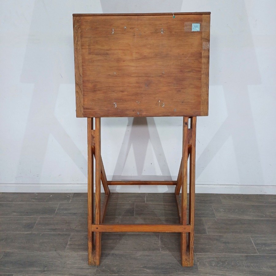Lote siguiente: Mesa de dibujo en pino ajustable con tapa de enchapado