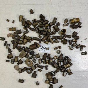 Lote anterior: Lote de 160 Piezas de Bronce para Conexiones y Herrajes