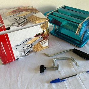 Máquina para Hacer Pasta Fresca, Color Turquesa - imagen 2