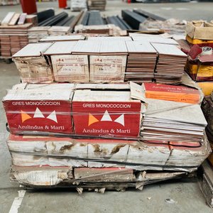 Lote siguiente: Guardas Cerámicas Azulejos y Martí - Pallet Completo