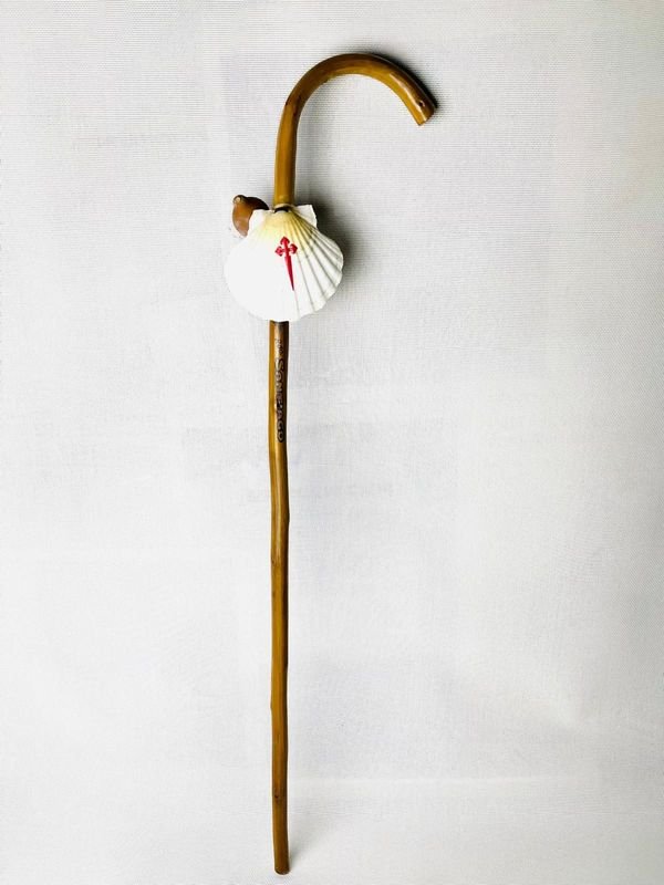 Bastón de madera artesanal con concha - imagen 2