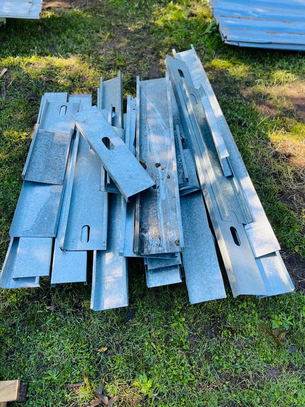Lote de Perfiles Galvanizados para Construcción - imagen 1
