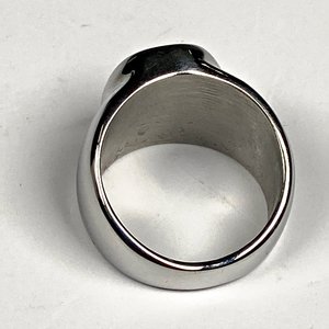Anillo Masónico de Metal Plateado con Estuche - imagen 4