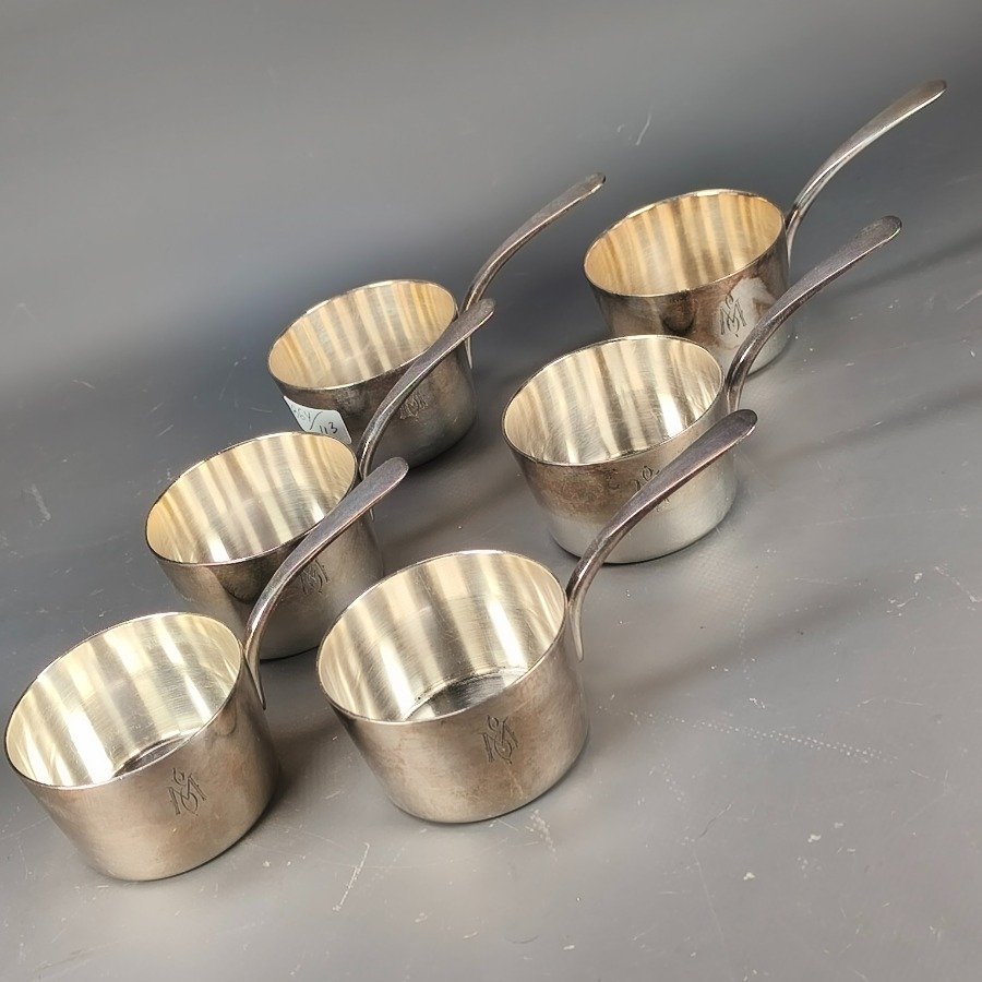 Lote anterior: Cazuelas de plata con monograma Christofle