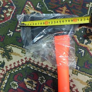 Hacha de Montear con Cabo de Fibra Naranja y Negro, 70 cm de Largo Total - imagen 6