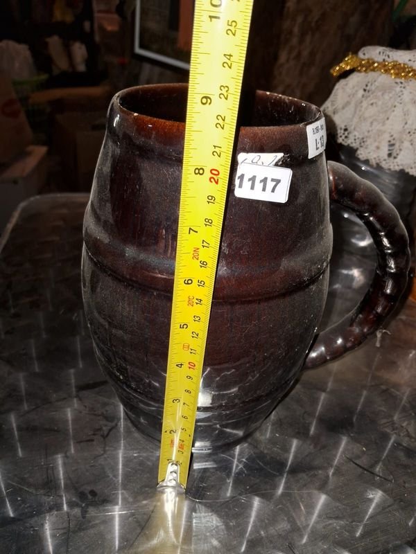Jarra cervecera estilo vintage con forma de barril - imagen 2