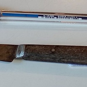 Cuchillo Criollo Antiguo con Cabo de Madera y Hoja Desgastada - imagen 1