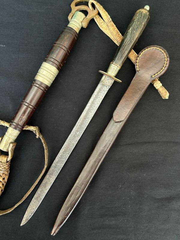 Lote de Armas Antiguas con Faconcito y Cabo de Búfalo - imagen 2