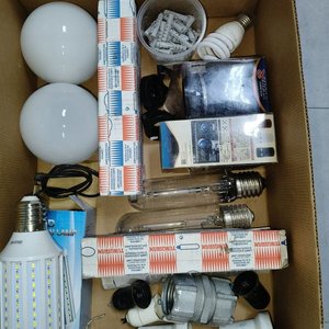 Lote de Varios Elementos Eléctricos y de Iluminación - imagen 3