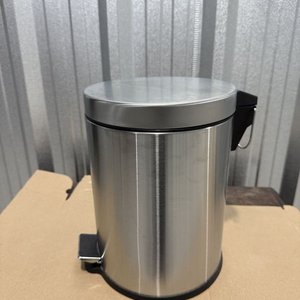 Cesto de Basura de Acero Inoxidable con Pedal y Tapa Hermética - imagen 6