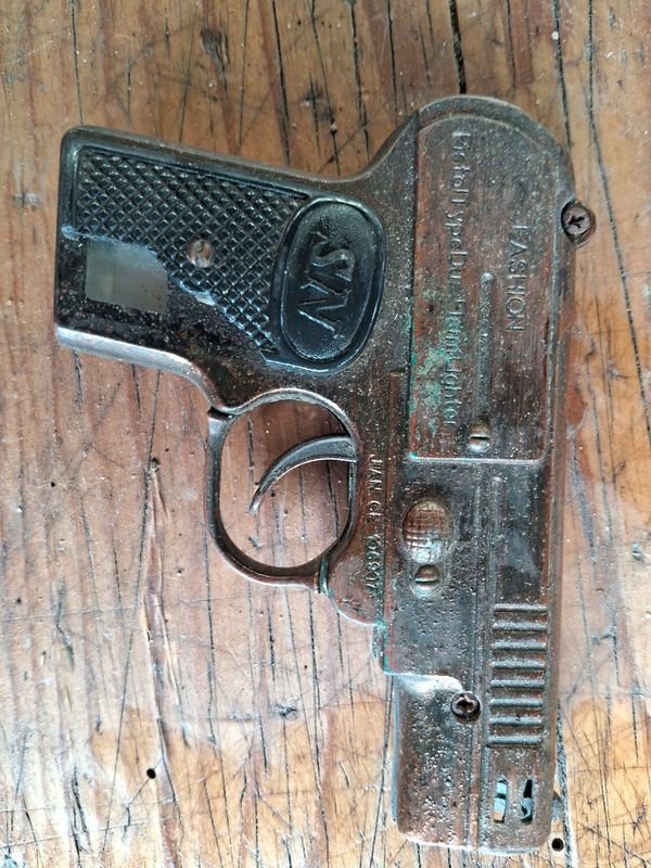 Pistola de juguete antigua para coleccionistas - imagen 2