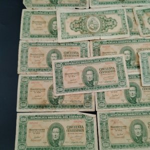 Lote de Billetes Uruguayos de 50 Centésimos - Estado Regular - imagen 3