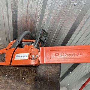Motosierra Husqvarna 236 con Lubricantes y Herramienta de Ajuste - imagen 13