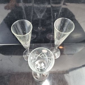 Set de 3 Copas de Cristal Tallado Decorativo - imagen 3
