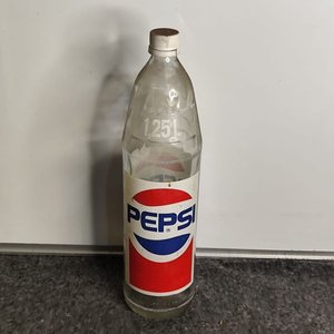 Botella Antigua Pepsi 1.25 Litros con Tapa Original - imagen 4