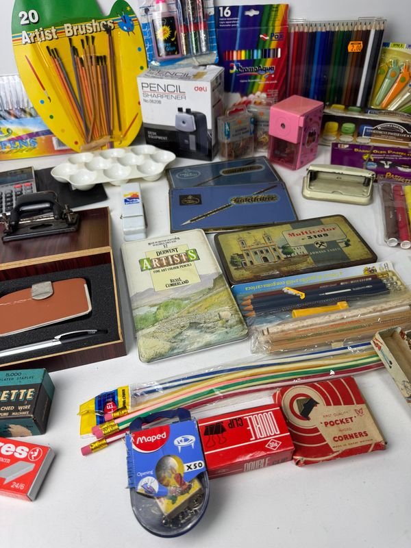 Gran lote de papelería, nuevos y algunos usados - imagen 6