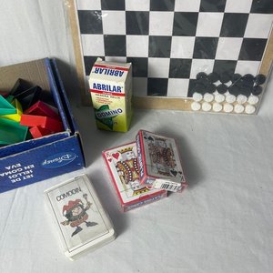 Lote de Juegos: Domino, Damas, Cartas y Juego de Armar - imagen 4