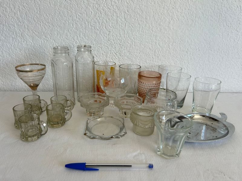 Lote anterior: Colección de jarras y mamaderas antiguas