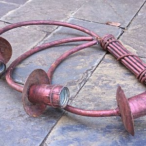 Antiguo Pie de Hierro Forjado para Pajareras o Maceteros y Lámpara Colgante - imagen 9