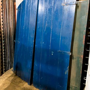 Portón Doble de Madera Azul Estilo Medio Punto - imagen 2