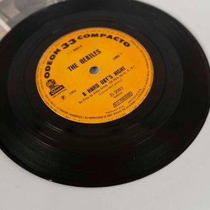Vinilo Single The Beatles - A Hard Day's Night (1964, 1ª Edición Brasil, Odeón) - imagen 2