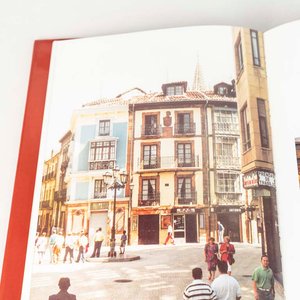 Libro "Cien Años de Historia" del Centro Asturiano de Uruguay - imagen 2