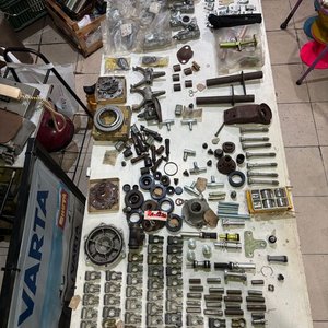 Lote de Repuestos Varios para Maquinaria o Vehículos - imagen 1