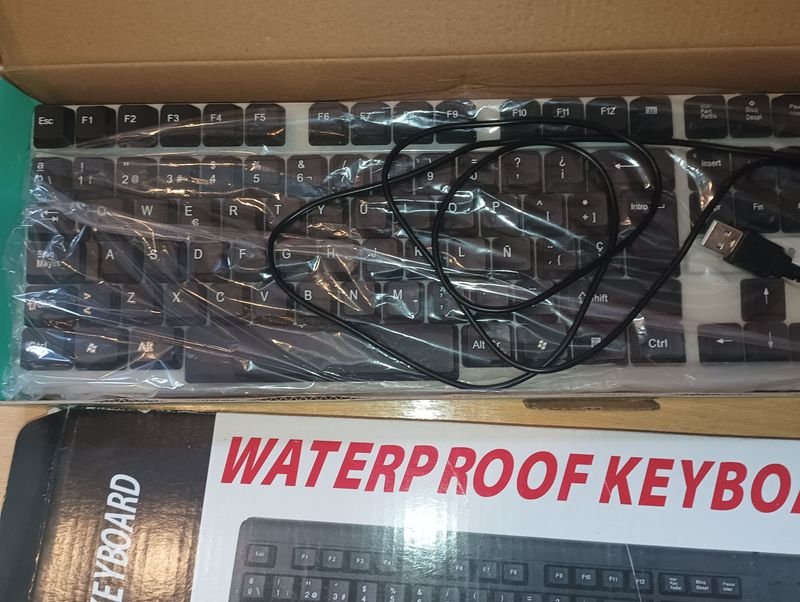 Lote de dos teclados nuevos y de alta calidad - imagen 3