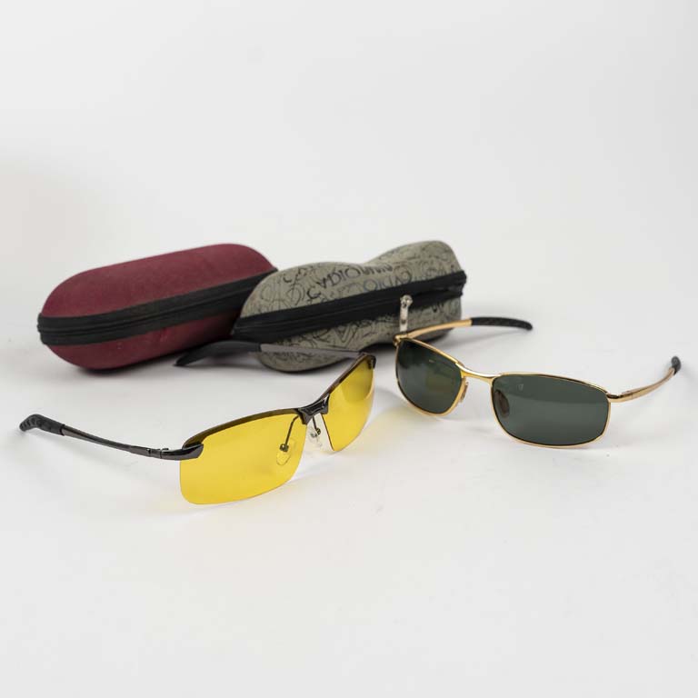 2 Pares de Lentes de Sol con Estuches - Accesorios para Vehículos
