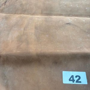 Lote siguiente: Lote de Cuero Natural para Artesanías o Tapicería