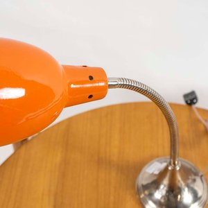 Lámpara de Mesa Metálica con Brazo Flexible Naranja - imagen 2