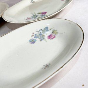 Juego de 3 Fuentes Ovales de Porcelana Bavaria con Flores y Borde Dorado - imagen 2