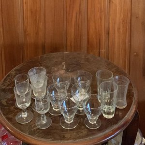 Lote anterior: Lote de Copas y Vasos de Cristal para Licores y Postres