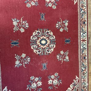Alfombra Oriental Roja con Diseños Florales y Geométricos - imagen 2