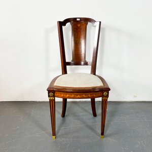Lote anterior: Silla Francesa Estilo Imperio en Caoba con Marqueterie y Bronce