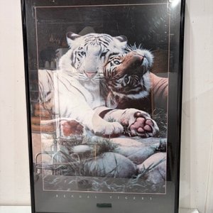 Lote siguiente: Cuadro Bengal Tigers 93x63 cm