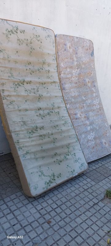Lote siguiente: Colchones de 1 plaza en buen estado