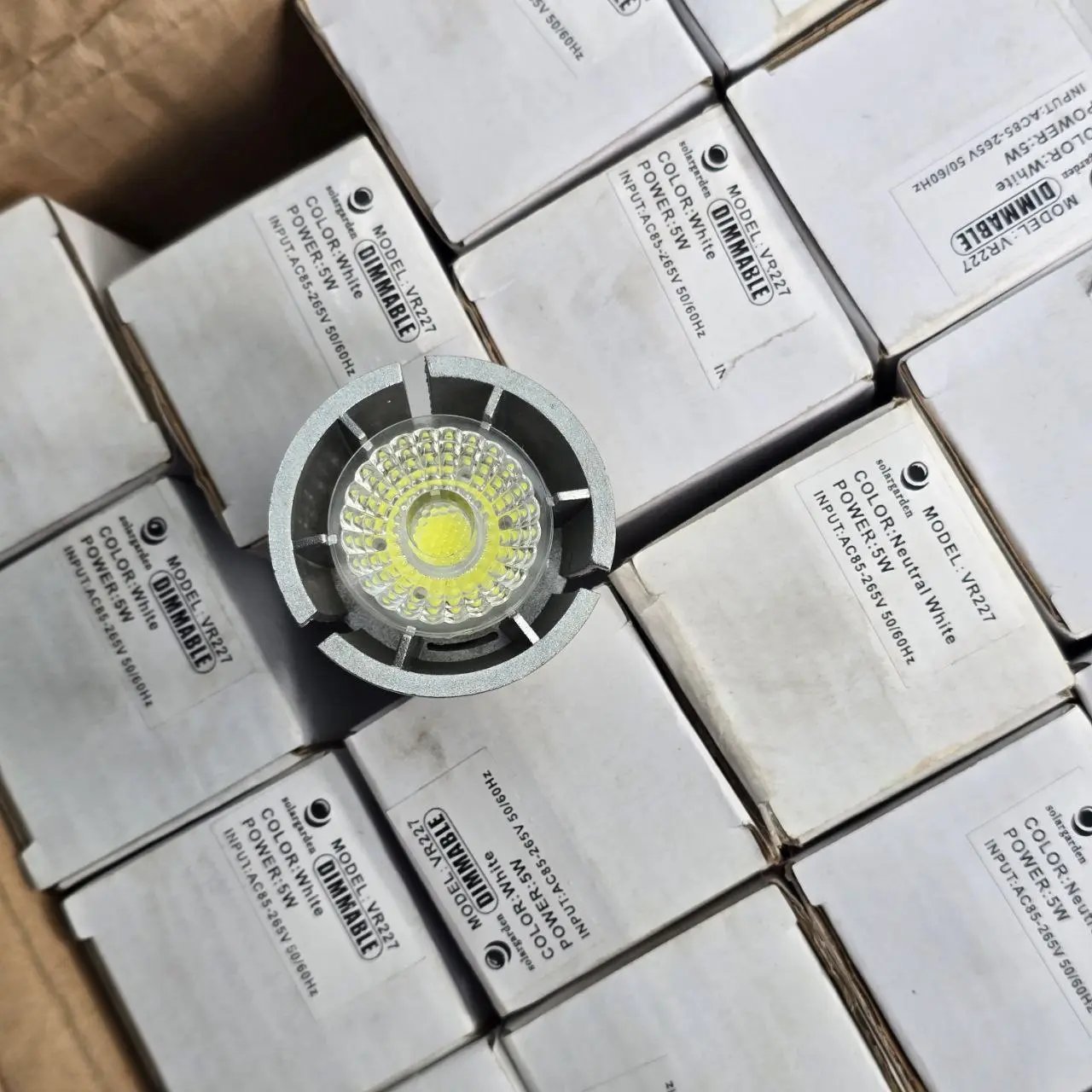 Lámparas LED Dimmerables en Cajas - imagen 3