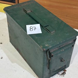Caja Metálica Verde para Municiones - imagen 5