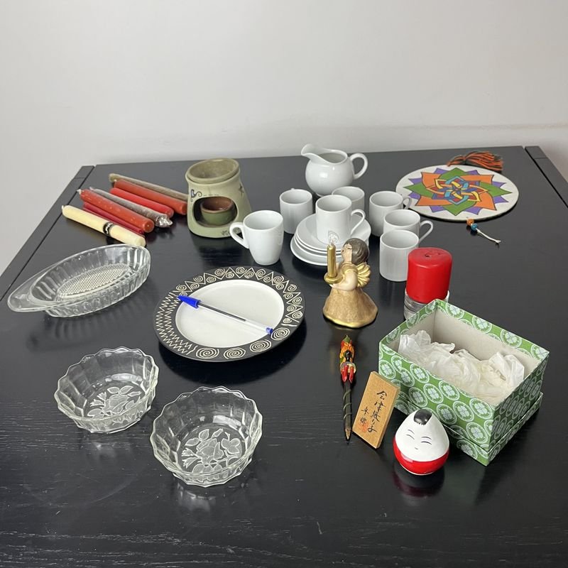 Lote anterior: Colección de objetos decorativos y útiles
