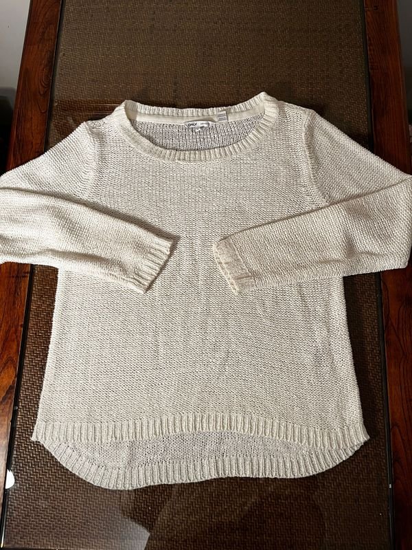 Buzo de Hilo Beige "Only" Talle L