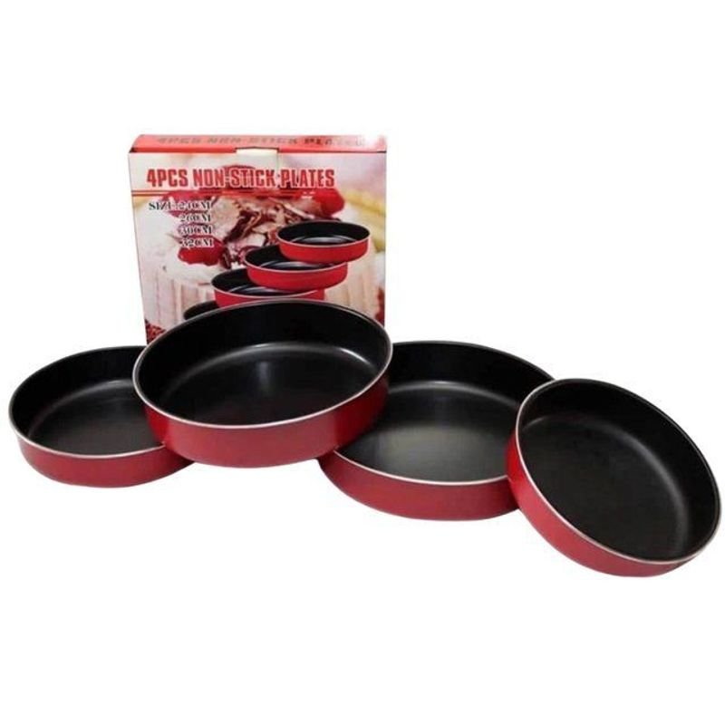 Lote siguiente: Set de cuatro asaderas en plástico rojo