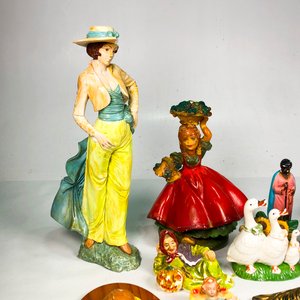 Lote de Figuras Decorativas en Yeso Variadas - imagen 3