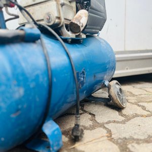 Compresor de Aire Industrial 3 HP, Azul - imagen 3
