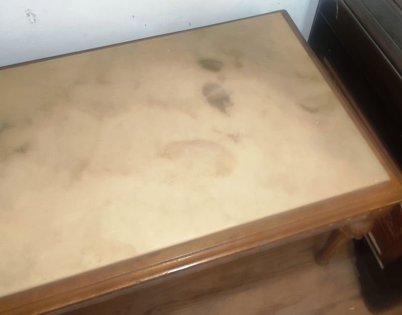 Mesa ratona de tapa de mármol estilo Luis XVI - imagen 4